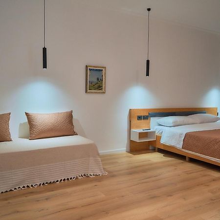 Kalpazo Inn Tiranë Ngoại thất bức ảnh