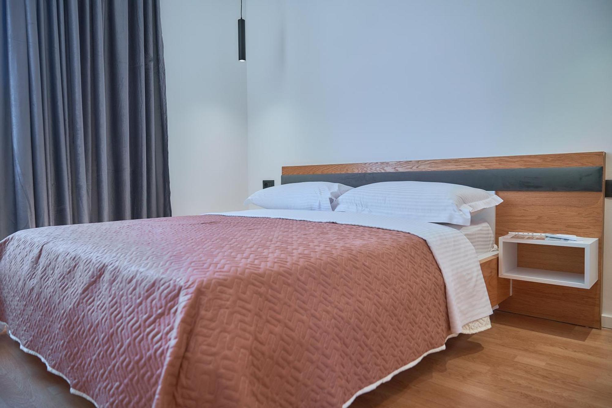 Kalpazo Inn Tiranë Ngoại thất bức ảnh