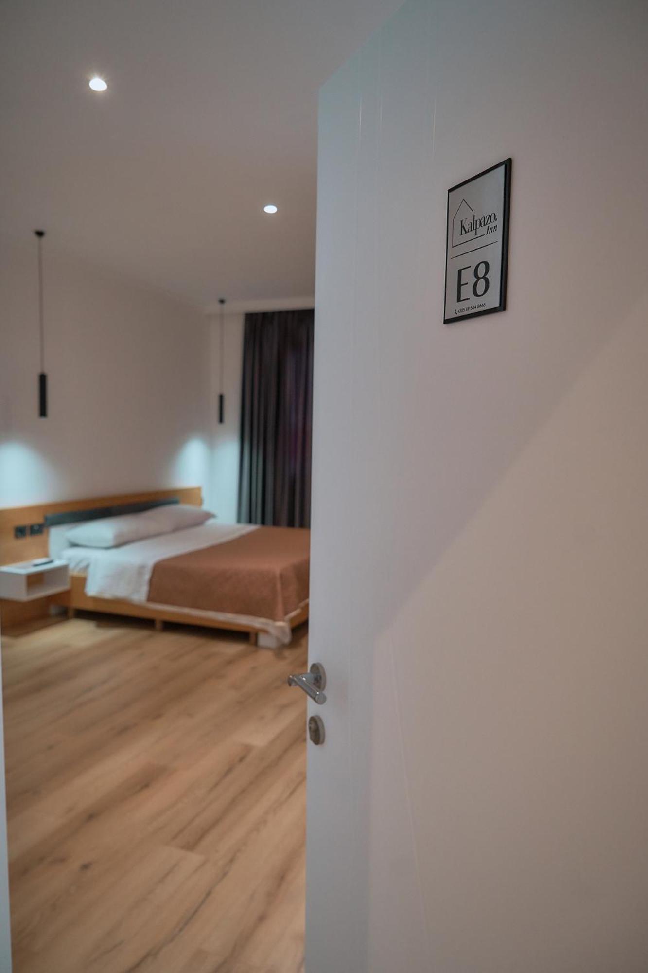 Kalpazo Inn Tiranë Ngoại thất bức ảnh