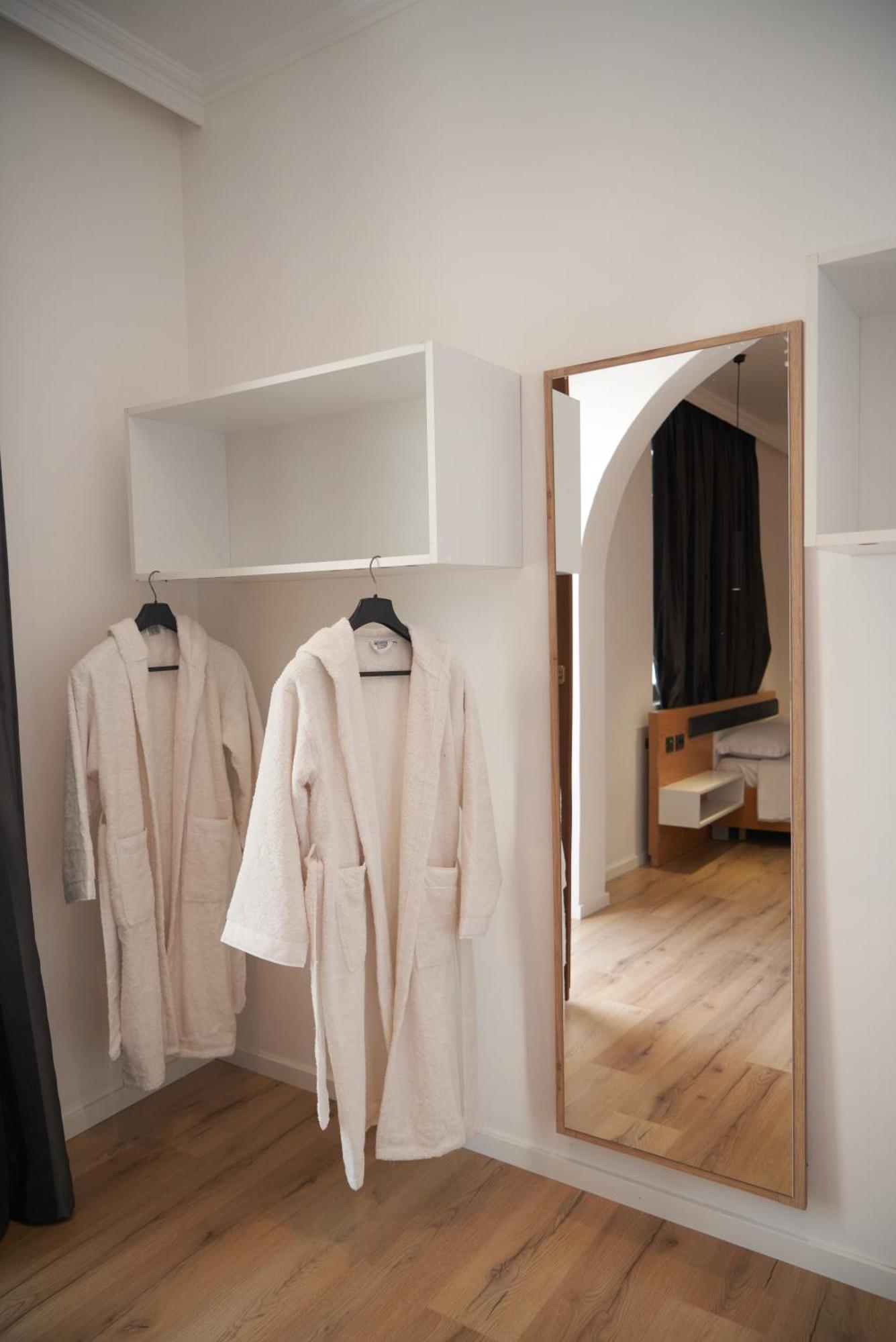 Kalpazo Inn Tiranë Ngoại thất bức ảnh