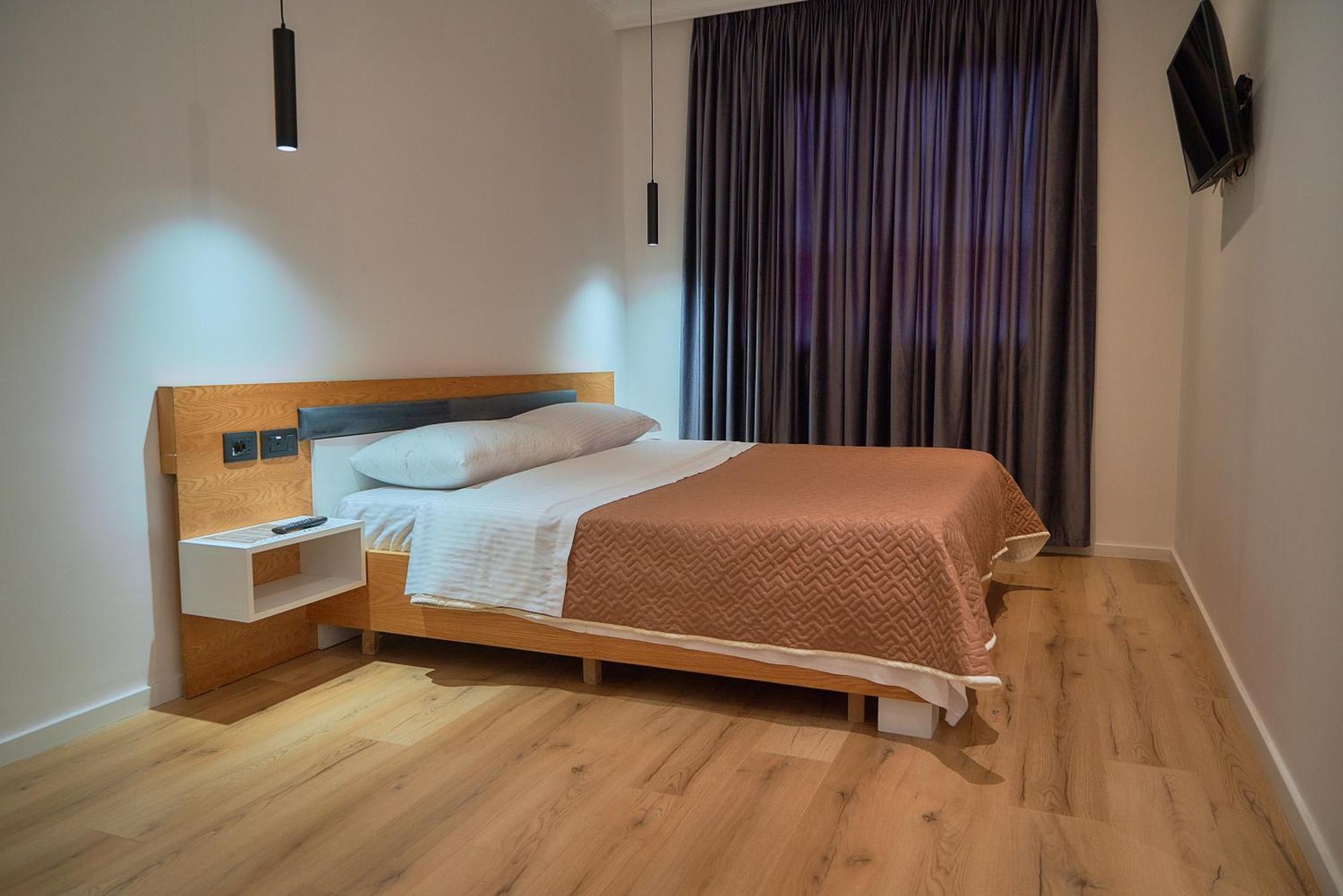 Kalpazo Inn Tiranë Ngoại thất bức ảnh